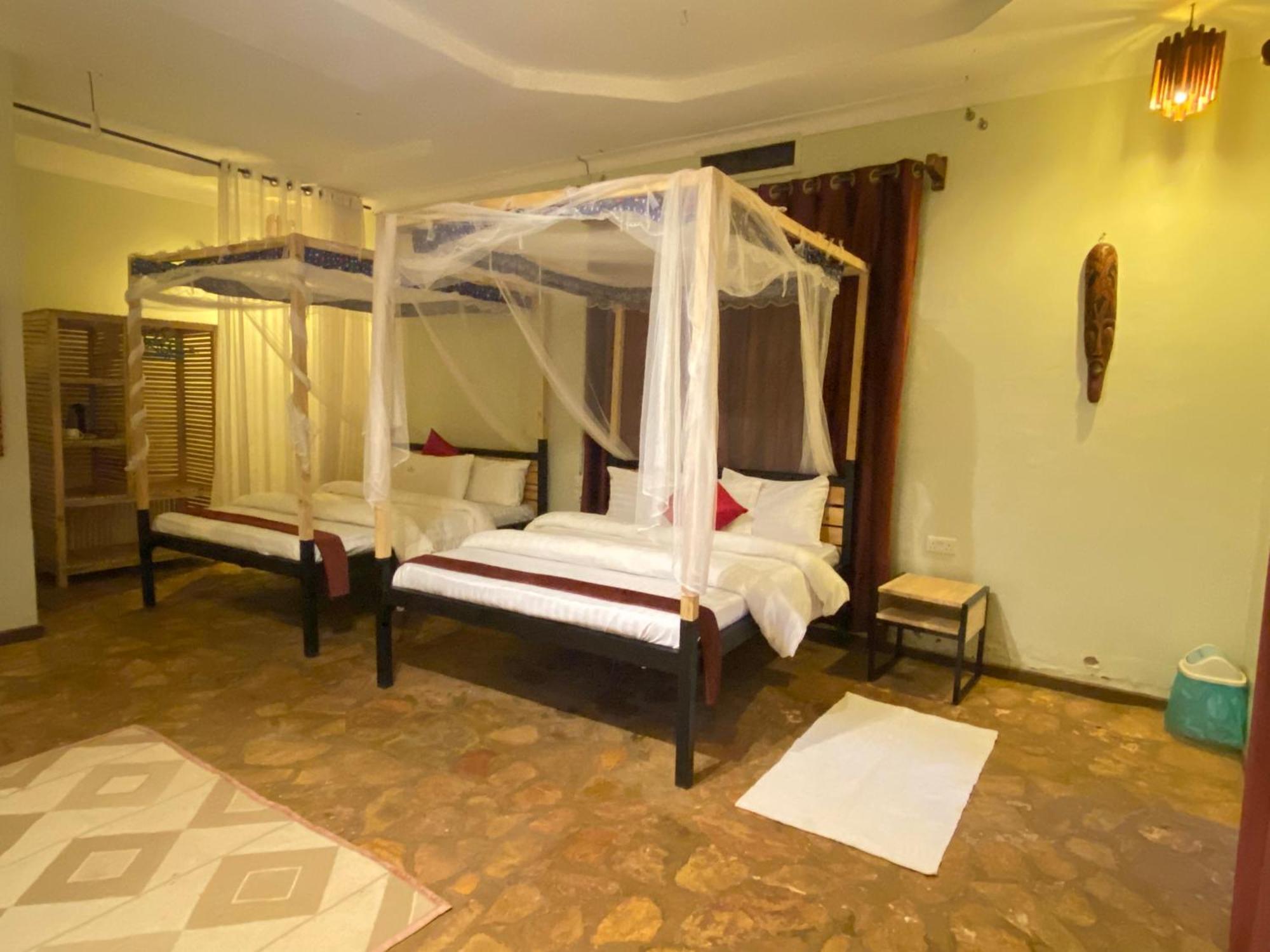 Afro Smile Hotel & Guest House جينجا المظهر الخارجي الصورة