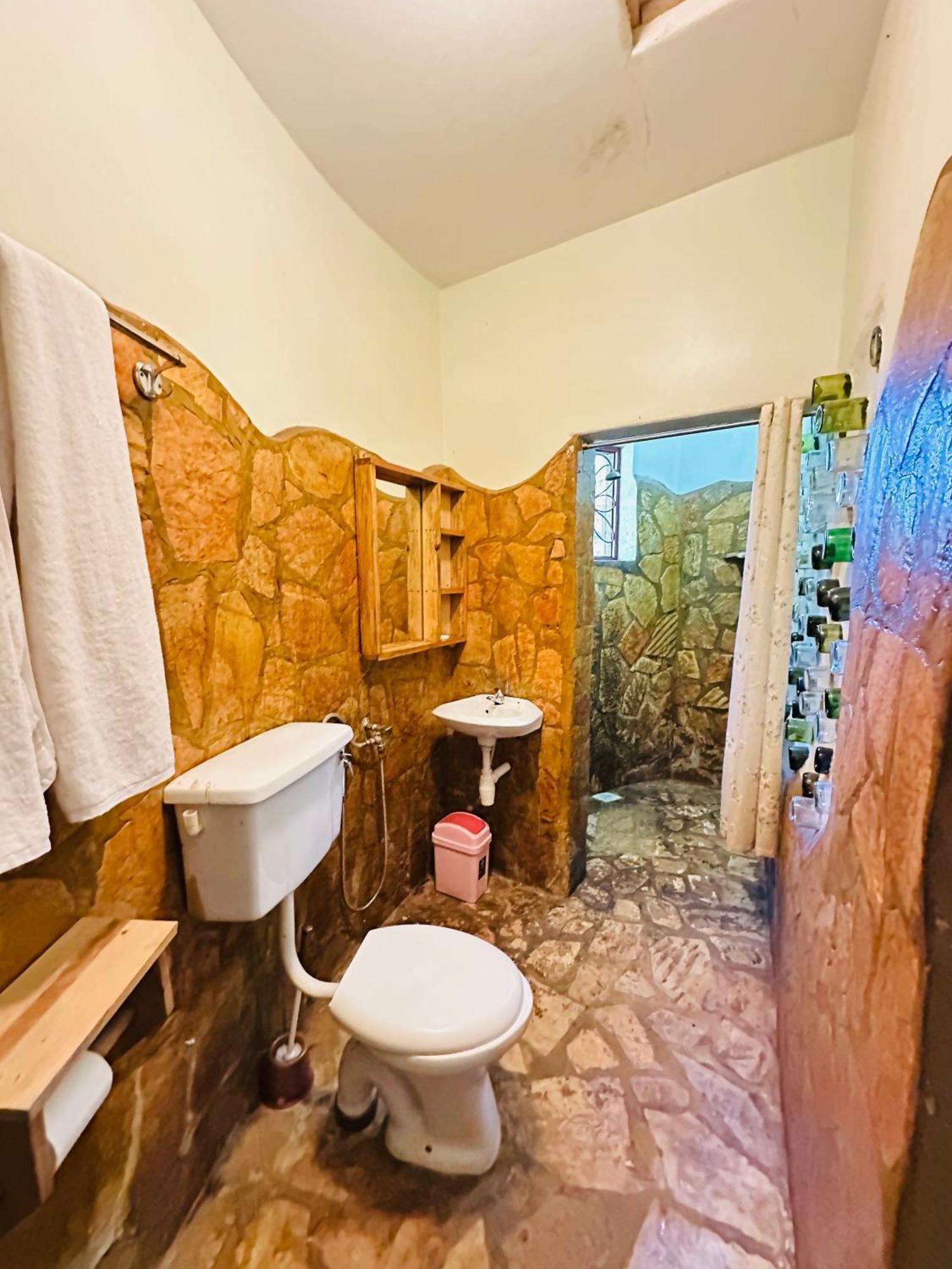 Afro Smile Hotel & Guest House جينجا المظهر الخارجي الصورة