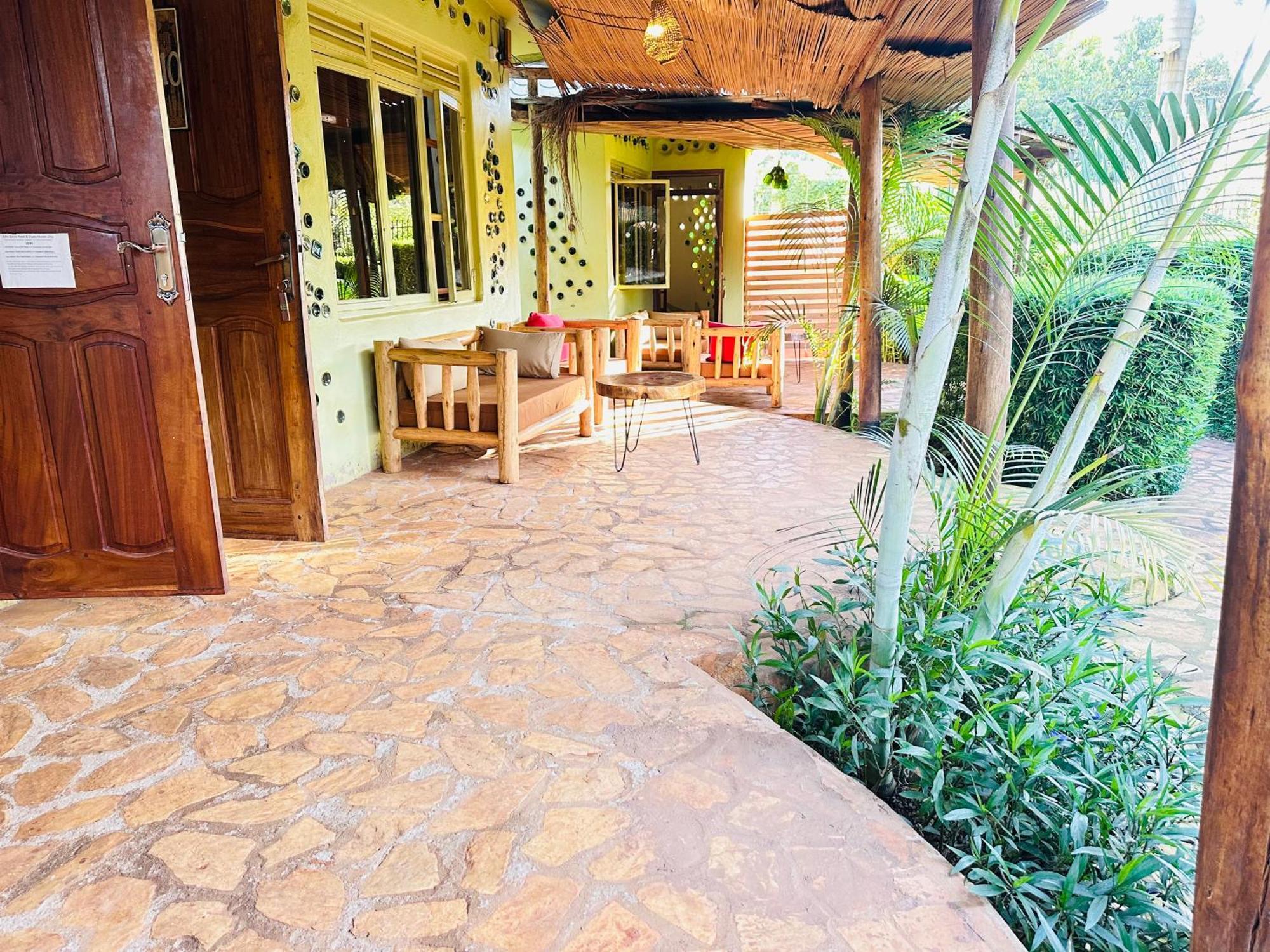 Afro Smile Hotel & Guest House جينجا المظهر الخارجي الصورة